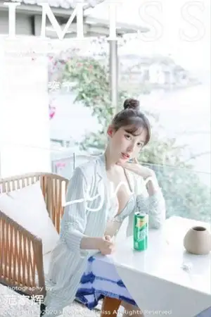 [IMISS爱蜜社]Vol.481 女神Lynn刘奕宁私房床上性感衬衣半脱秀完美身材诱惑写真24P