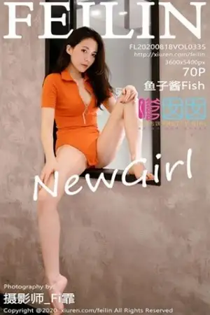 [FeiLin嗲囡囡]VOL.335 嫩模鱼子酱Fish私房古典旗袍配白丝袜秀完美身材诱惑写真70P
