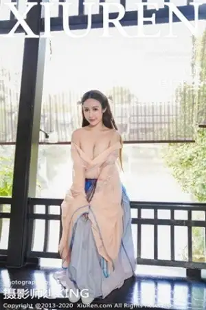[XiuRen秀人网]No.1983 嫩模周井空室外园林古装服饰半脱秀火辣身材撩人诱惑写真41P