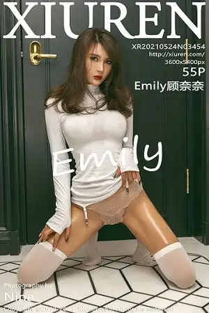 [XiuRen秀人网]No.3454 女神Emily顾奈奈澳门旅拍白色紧身服饰配白丝袜秀完美身材诱惑写真55P