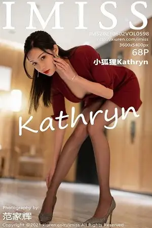 [IMISS爱蜜社]Vol.598 女神小狐狸Kathryn猩红华丽大衣配黑丝裤袜极致魅惑写真68P