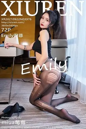 [XiuRen秀人网]No.3976 模特Emily尹菲云南旅拍脱牛仔裤露超薄黑丝裤袜撕扯诱惑写真72P
